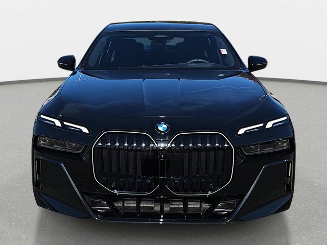 2025 BMW 7 Series 740i