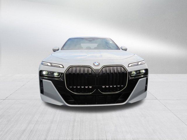 2025 BMW 7 Series 740i