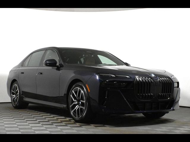 2025 BMW 7 Series 740i xDrive