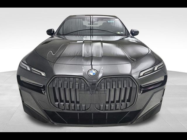 2025 BMW 7 Series 740i xDrive