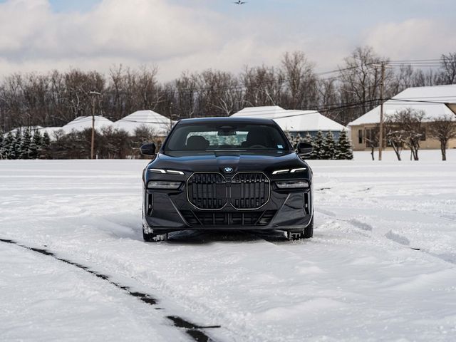 2025 BMW 7 Series 740i xDrive