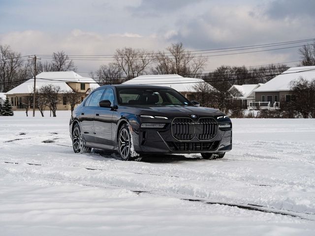 2025 BMW 7 Series 740i xDrive