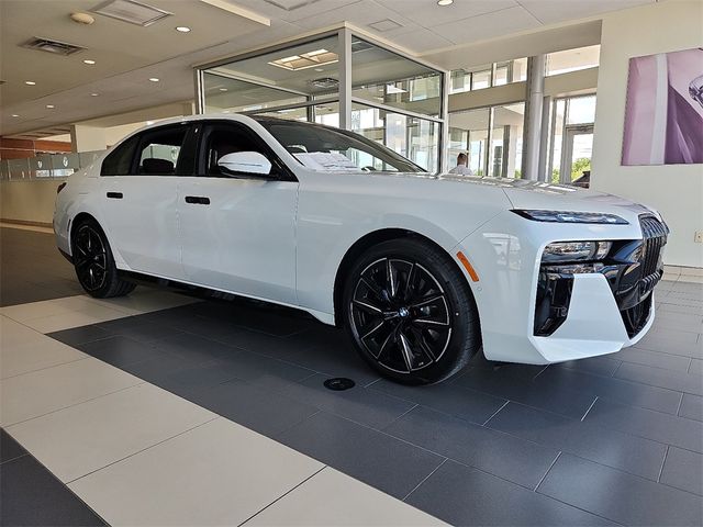 2025 BMW 7 Series 740i xDrive