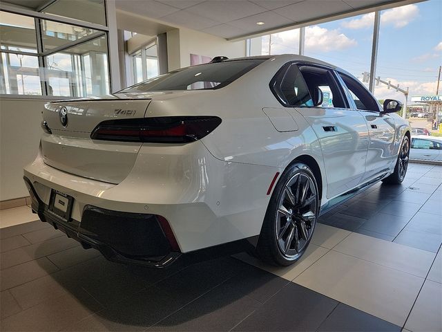 2025 BMW 7 Series 740i xDrive