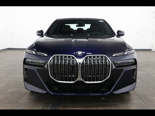 2025 BMW 7 Series 740i xDrive