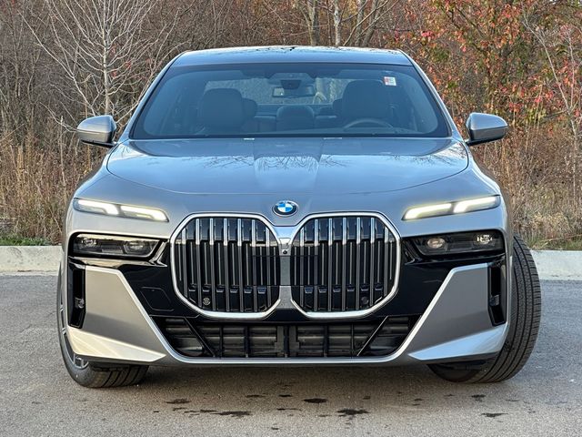 2025 BMW 7 Series 740i xDrive