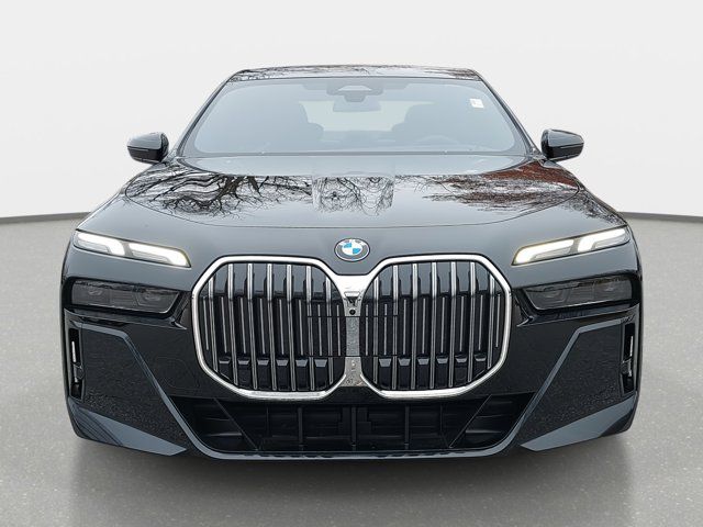 2025 BMW 7 Series 740i xDrive