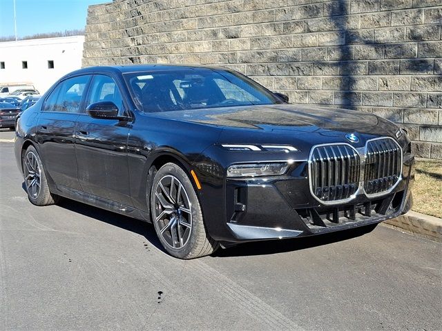 2025 BMW 7 Series 740i xDrive