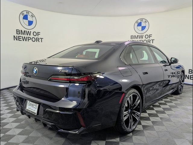 2025 BMW 7 Series 740i xDrive