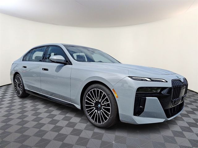 2025 BMW 7 Series 740i xDrive