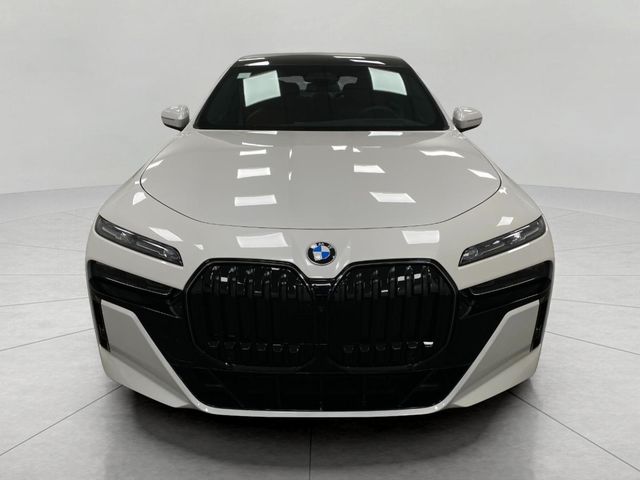 2025 BMW 7 Series 740i xDrive