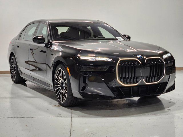 2025 BMW 7 Series 750e xDrive