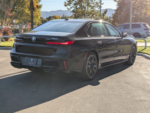 2025 BMW 7 Series 760i xDrive