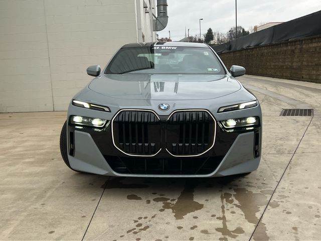 2025 BMW 7 Series 760i xDrive