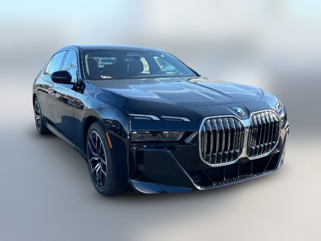 2025 BMW 7 Series 740i xDrive