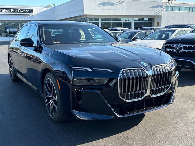 2025 BMW 7 Series 740i xDrive