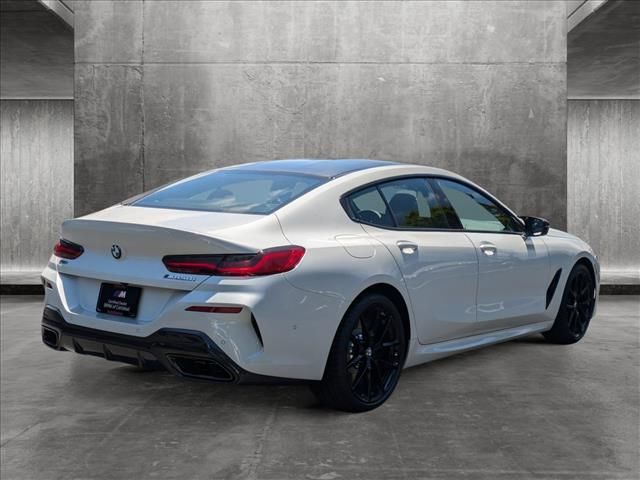 2025 BMW 8 Series M850i