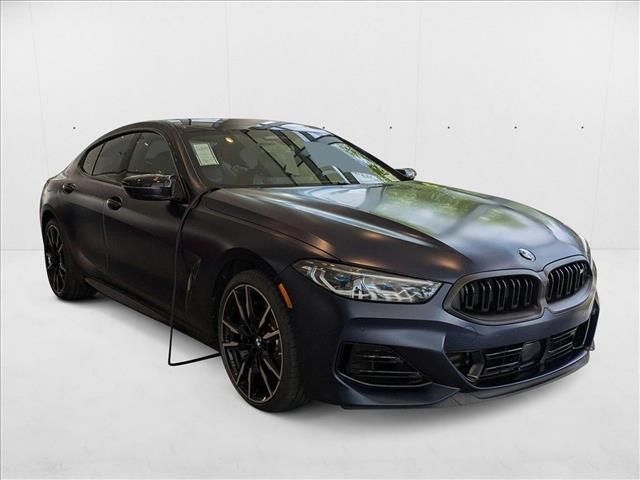 2025 BMW 8 Series M850i