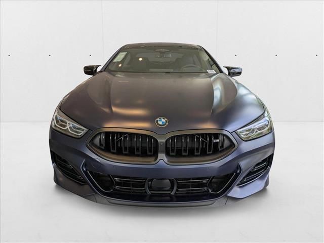 2025 BMW 8 Series M850i