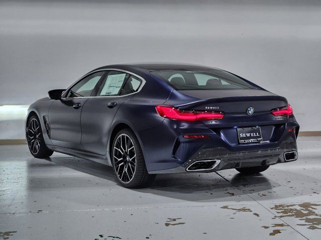 2025 BMW 8 Series M850i