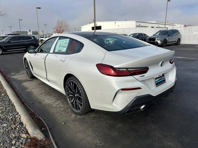 2025 BMW 8 Series M850i