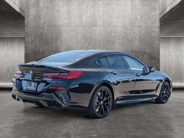 2025 BMW 8 Series M850i