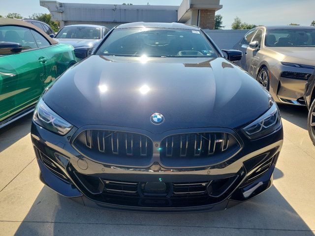 2025 BMW 8 Series M850i