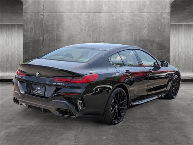 2025 BMW 8 Series M850i