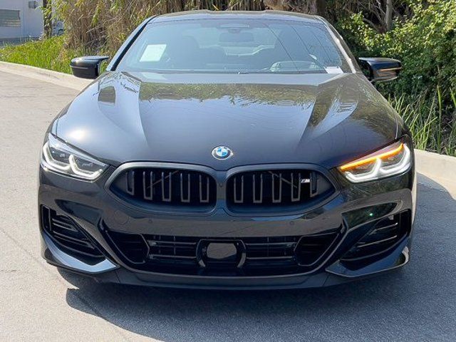 2025 BMW 8 Series M850i xDrive