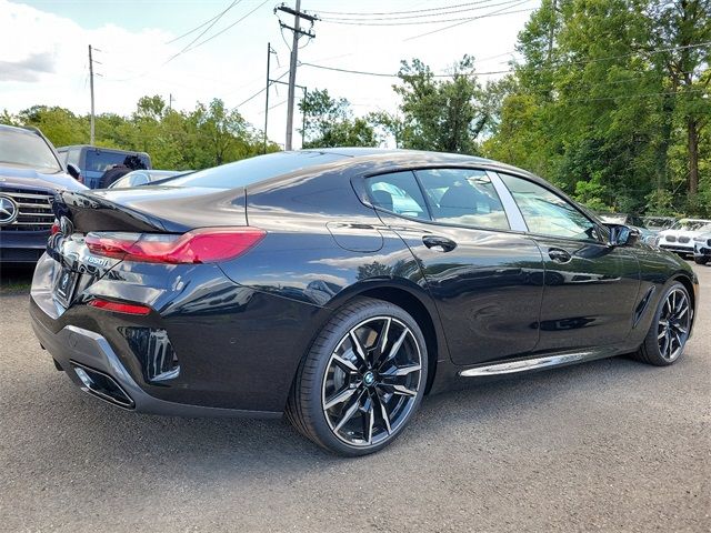 2025 BMW 8 Series M850i