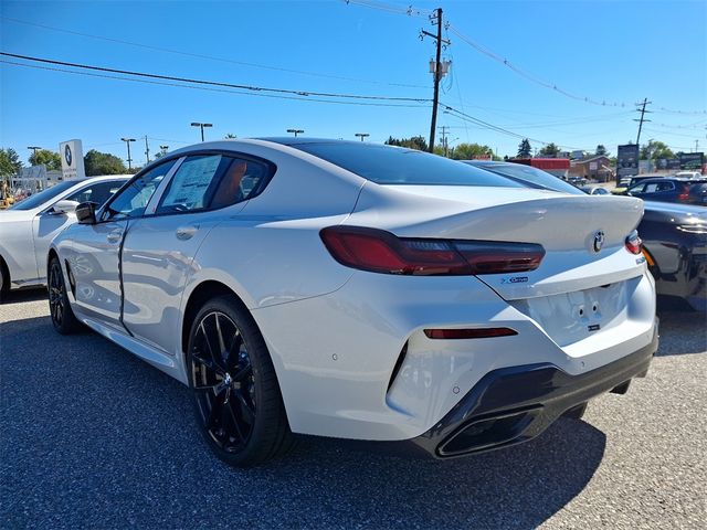 2025 BMW 8 Series M850i