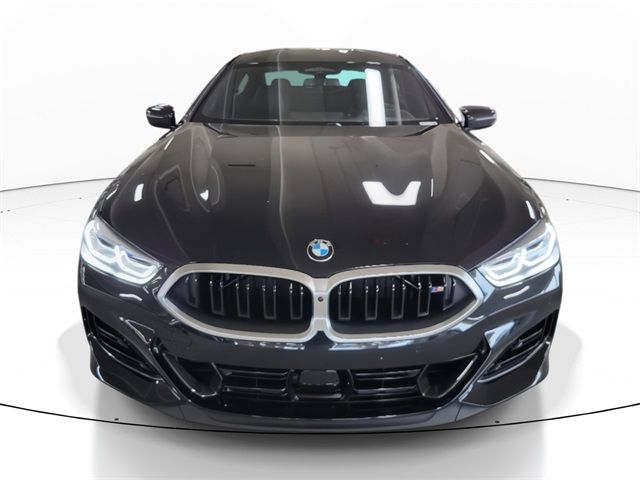 2025 BMW 8 Series M850i