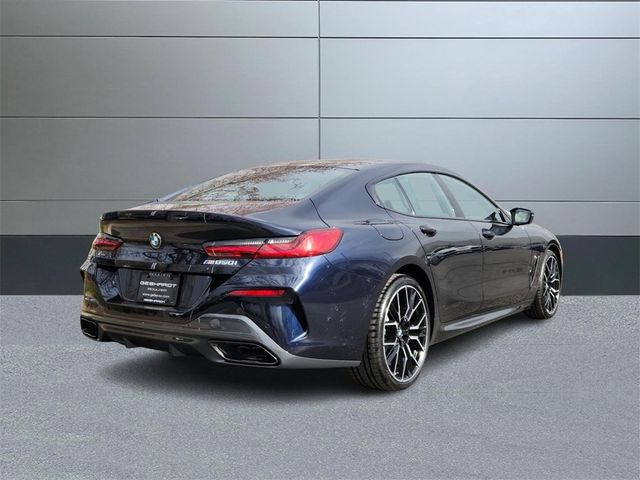 2025 BMW 8 Series M850i