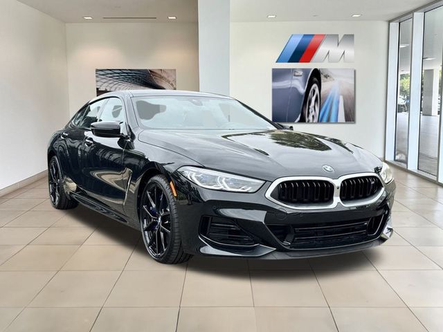 2025 BMW 8 Series M850i