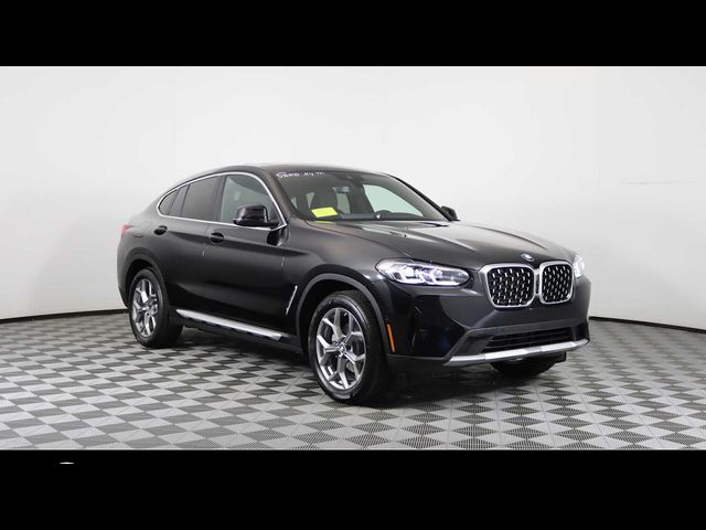 2025 BMW X4 xDrive30i