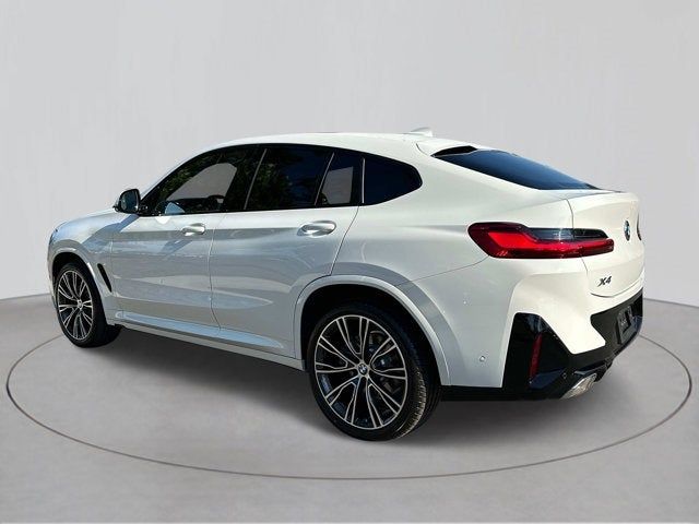 2025 BMW X4 xDrive30i