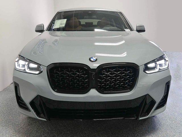 2025 BMW X4 xDrive30i