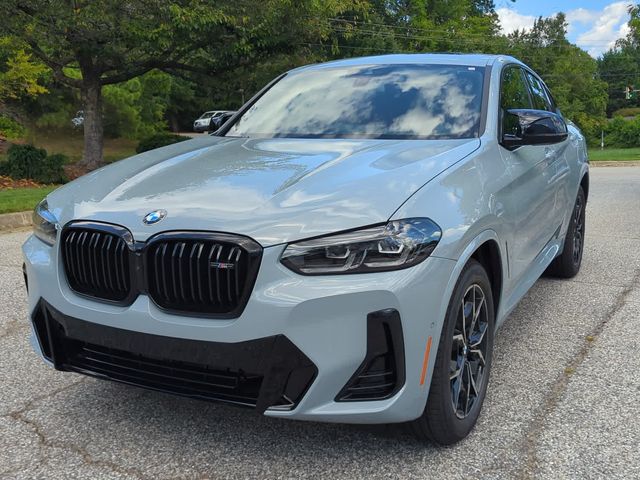 2025 BMW X4 M40i