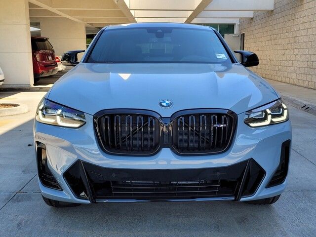 2025 BMW X4 M40i