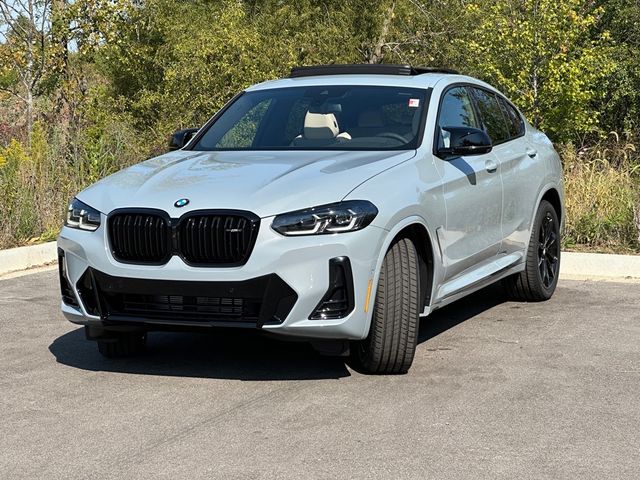 2025 BMW X4 M40i