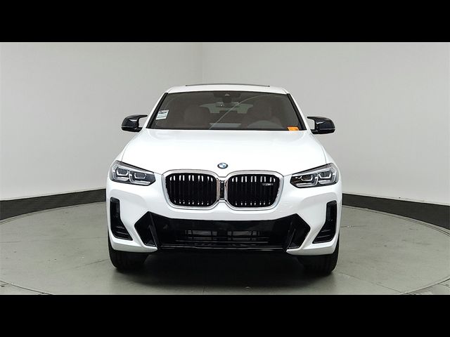 2025 BMW X4 M40i