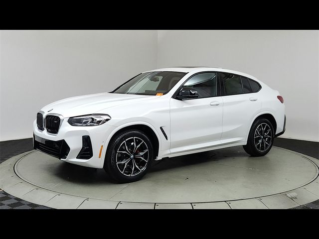 2025 BMW X4 M40i