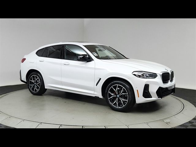 2025 BMW X4 M40i