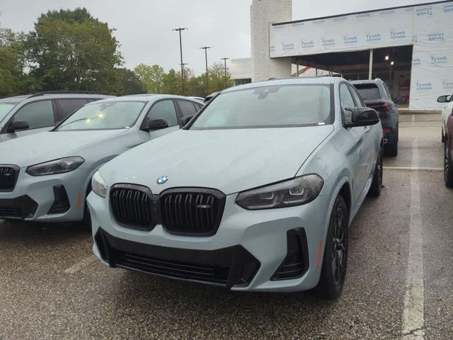 2025 BMW X4 M40i