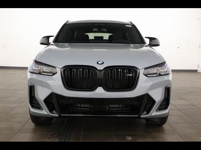 2025 BMW X4 M40i