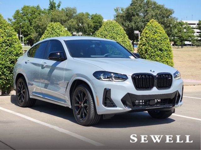 2025 BMW X4 M40i