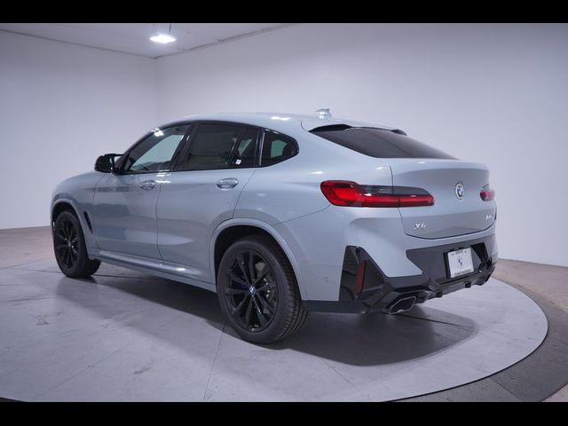 2025 BMW X4 M40i