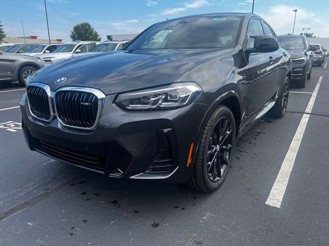 2025 BMW X4 M40i