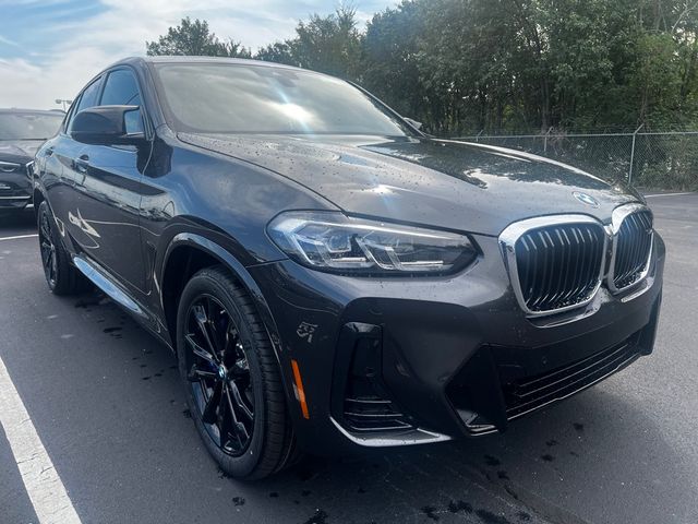 2025 BMW X4 M40i