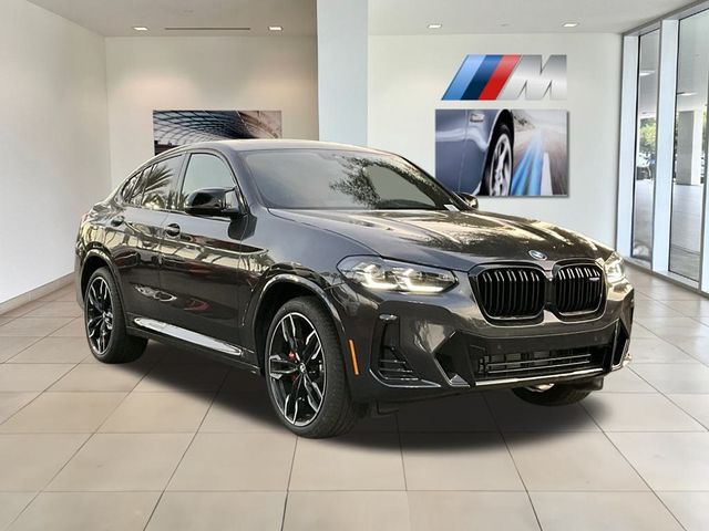 2025 BMW X4 M40i